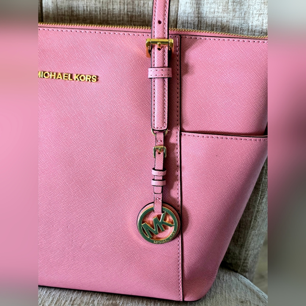 Michael Kors | Misty Rose Saffiano Leather Tote - Picture 3 of 8